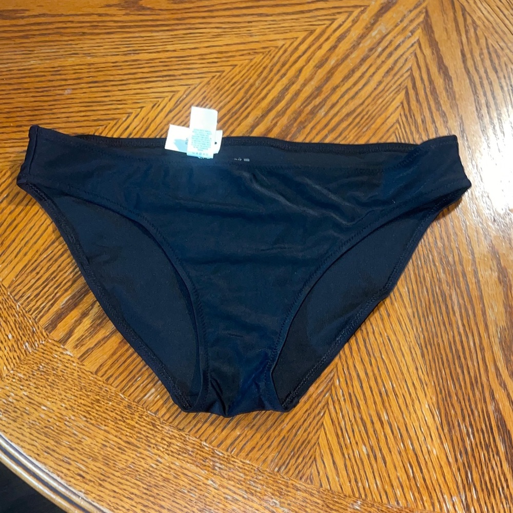 NWT Aerie size medium black swim bottom